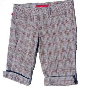 Fire Jeans Hillary Bermuda brown Plaid patterned shorts. Size 9.  C221​​​
